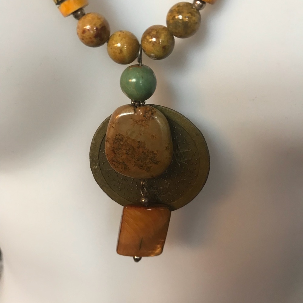 Asian necklace  - Picture 2 of 5